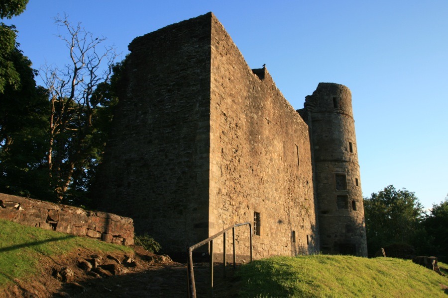 Strathaven Castle Castle in Avondale, Lanarkshire Stravaiging
